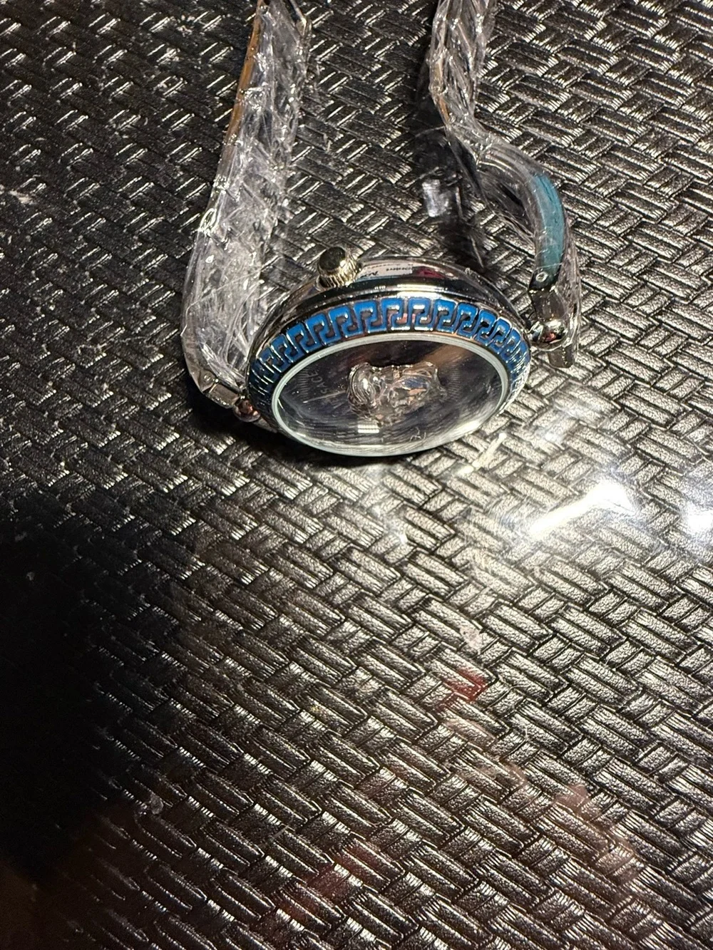 New Silver Stainless Steel Back Round Watch with Clear Strap